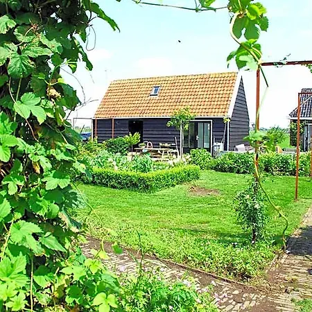Bed In Waterland Broek in Waterland