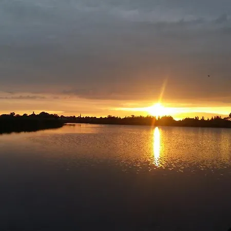 Bed In Waterland Broek in Waterland