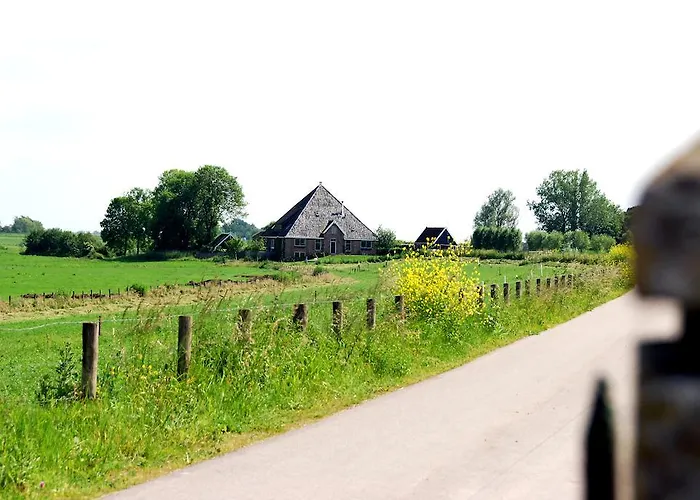 Bed In Waterland לינה וארוחת בוקר